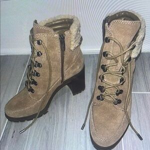 Nocona Tan Heeled Boots